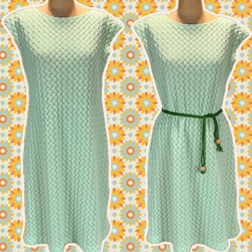 VINTAGE 60s pistachio mint dress midi short sleeve textured polyester belt waist